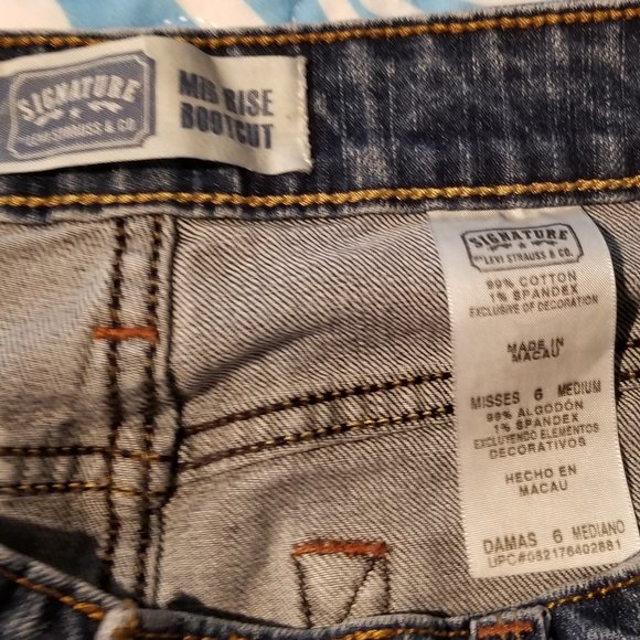 Levis Signature Mid Rise Boot Cut Women's Jeans size 6M - Picture 7 of 7